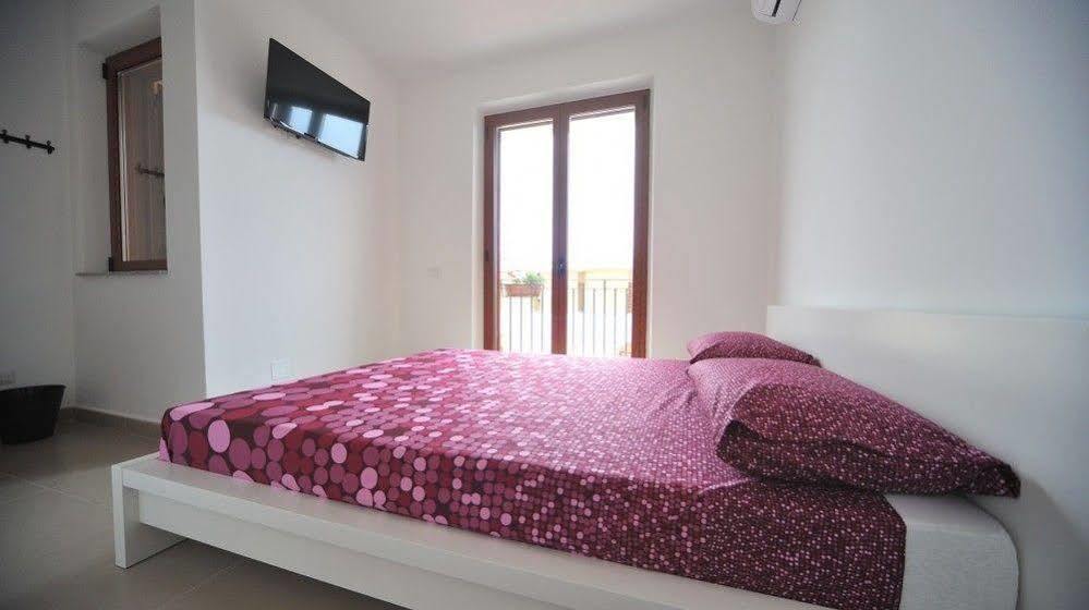 Rodia Holidays Messina Exterior foto